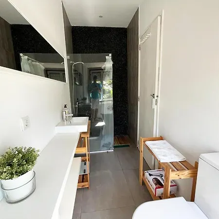 Apartment Tram House @ Lx Factory!