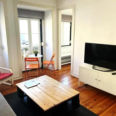 Tram House @ Lx Factory! * Lisboa